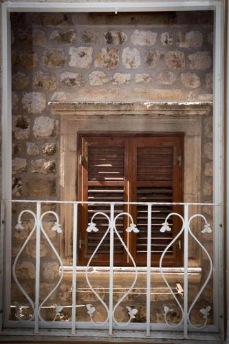 Villa Flores Studio Apartment - image 12