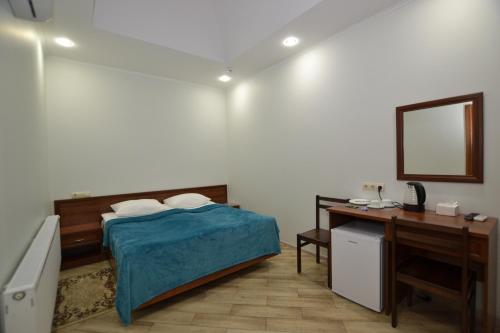 Central Hotel