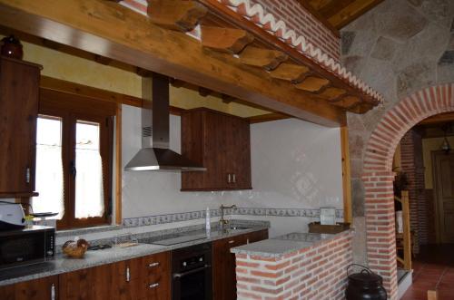 virtuve, casa rural La Gabina in Munogalindo