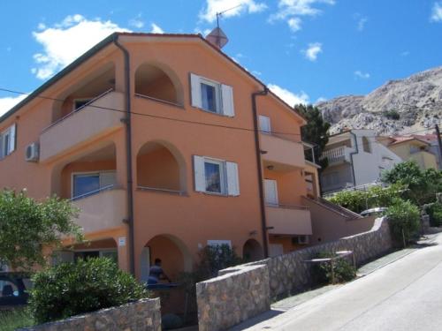 ARA-ARADI — Hotel in Baska