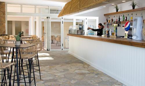 Hotel Ereza Mar - main image