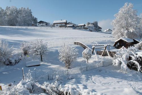 Bahçe, Gastehaus Fidelis in Grafenwiesen