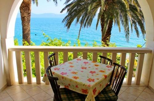  Apartment in Brist with Seaview, Loggia, Air condition, WIFI (3772-2) in Brist