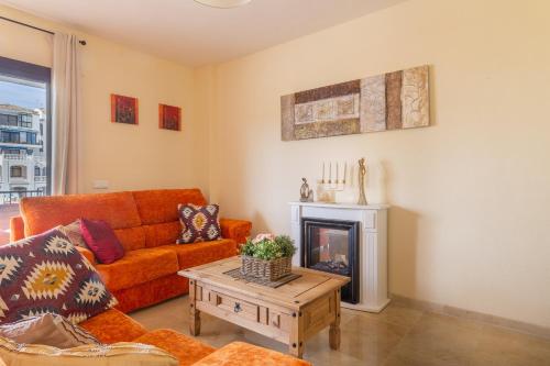 2261-Superb apt on the beach, on Duquesa harbour, Манильва (фото 6)