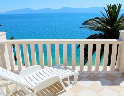  Apartment in Brist with Seaview, Terrace, Air condition, WIFI (3772-8) in Brist