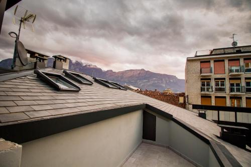 ระเบียง/ชานเรือน, Lake Como Apartments in เลกโก