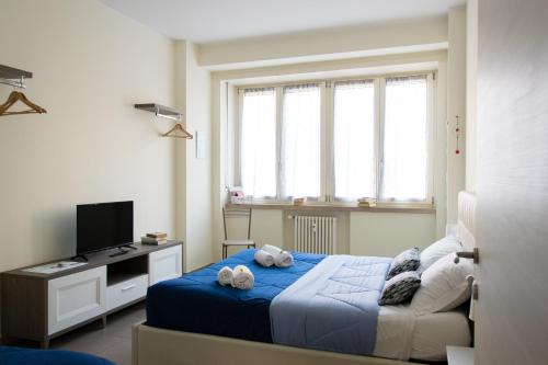 Melibi - Re Lear Apartments - image 5