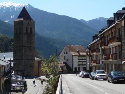  Avenida Pineta in Bielsa