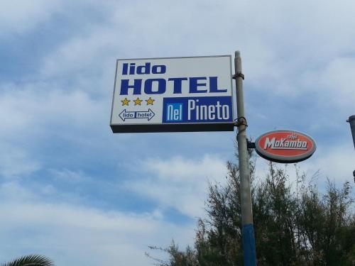 Hotel Nel Pineto