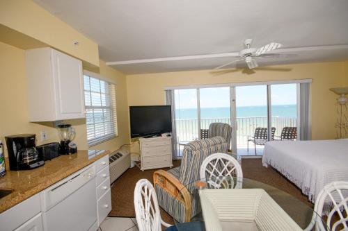 Edison Beach House Room Type - Deluxe Double Studio