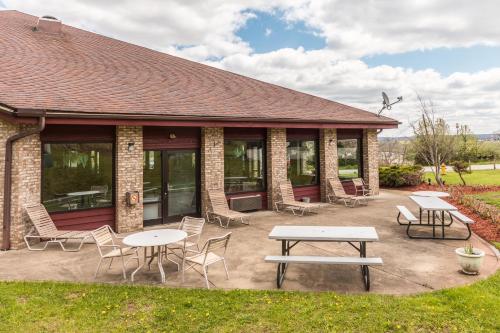 Quality Express Inn & Suites in มินเนอรัล เวลส์ (WV)