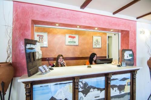 Smaragdi Hotel - image 12