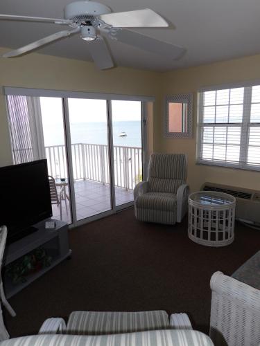 Edison Beach House - image 12