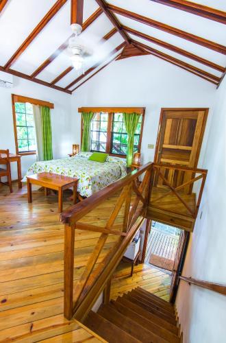 Las Rocas Resort and Dive Center in West Bay