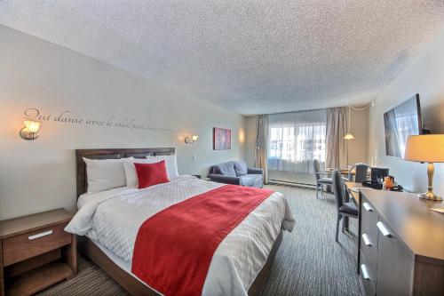 Queen Room (2 Adults)