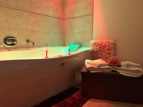 熱水浴缸, ManfredoniaJacuzzi in 曼弗雷多尼亞鎮中心