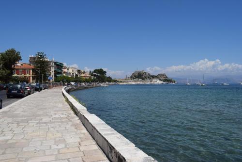 Garitsa Bay Apartment - image 4