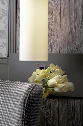 Hotel America - image 8