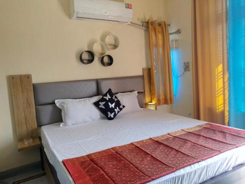 Om Shanthi paying guest house Varanasi