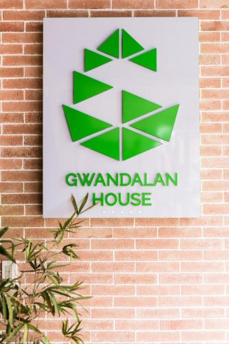 181636272 Gwandalan House