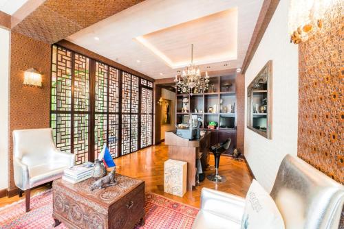 181636299 Gwandalan House