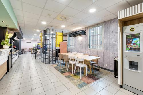 Hall, B&B Hotel Lille Centre Grand Palais in Lille