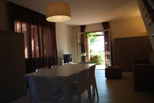 2 bedrooms, 3 beds