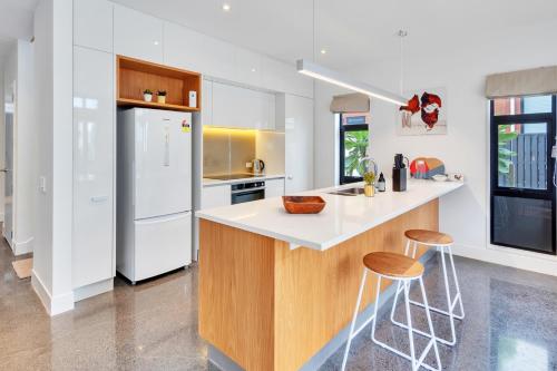 المرافق, Blissful Breeze Townhouse with Parking and Patio in هوبسونفيلي