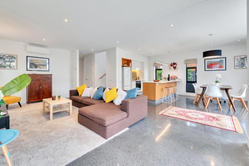 設施, Blissful Breeze Townhouse with Parking and Patio in 賀生維爾