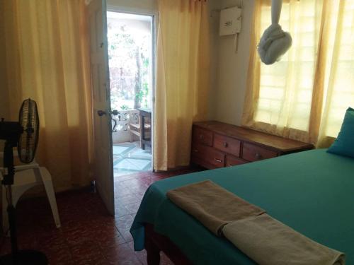 T&T - Tatty and Tony Guesthouse in Negril