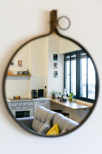 16 HaRakevet Street - By Beach Apartments TLV - image 2