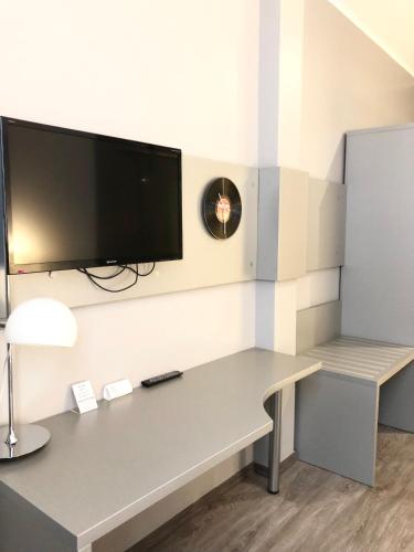 Single Room image 7