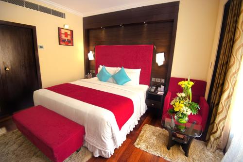 room detail thumbnail 2