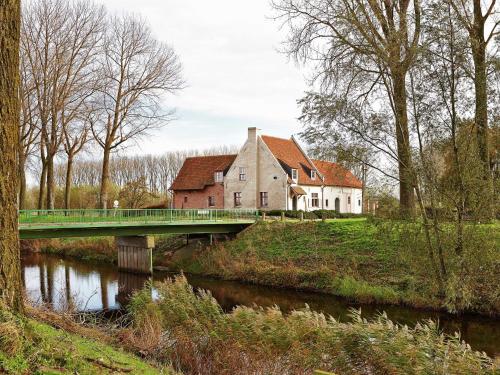 Luxurious Mansion in Sint-Laureins near Forest - Location saisonnière - Saint-Laurent