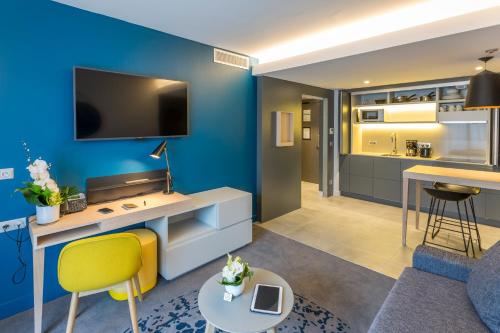 Guestroom, Nemea Appart'Hotel Cannes Palais in Cannes