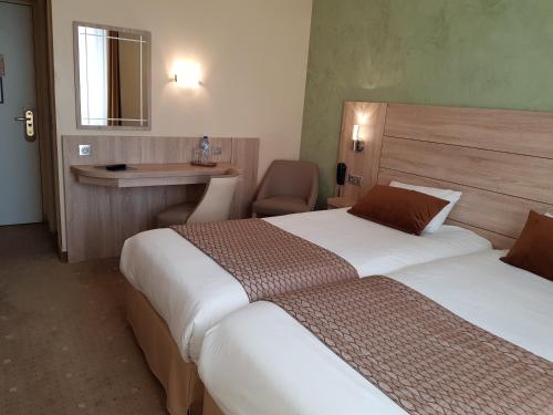 Hotel Champerret Elysees - image 13