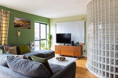 Spacious Belfast City Centre Duplex Apartment - Belfast