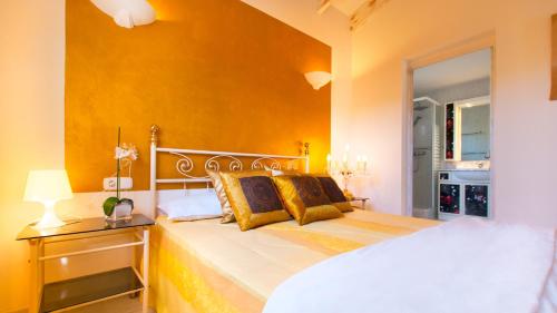 Villa Bel - Tap to explore photos