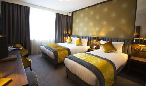 Iveagh Garden Hotel - image 14