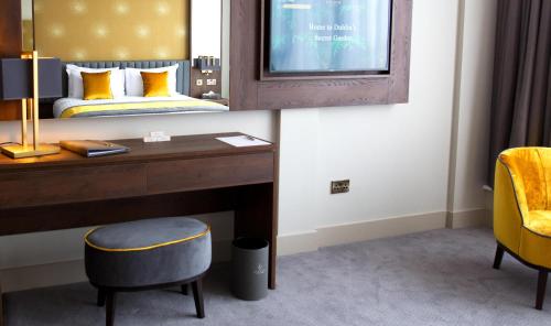 Iveagh Garden Hotel - image 7