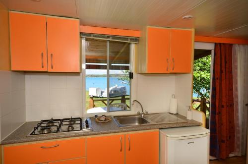 Arena Tasalera Mobile Homes – Premantura, IA