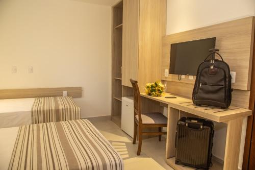 Aquidaba Praia Hotel Stop at Aquidabã Praia Hotel to discover the wonders of Fortaleza. The property offers a wide range of amenities and perks to ensure you have a great time. To be found at the property are daily house