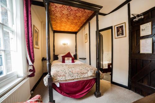 Mermaid Inn - image 12