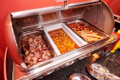 La Boutique - image 13