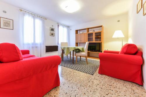 Mimosa Apartment - image 6