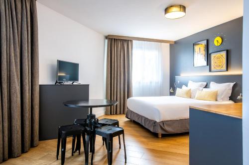 Best Western Plus Suitcase Paris La Defense