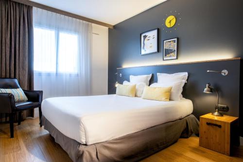 Best Western Plus Suitcase Paris La Defense