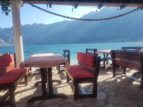 Tampilan eksterior, Apartments Vila Marija in Prcanj