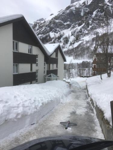 Holiday 87, Leukerbad (zdjęcie 3)