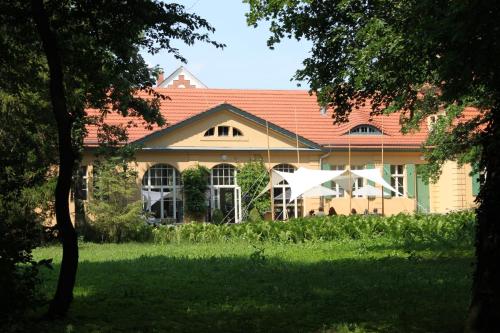 Kavaliershaus Krumke - Gästehaus im Schlosspark